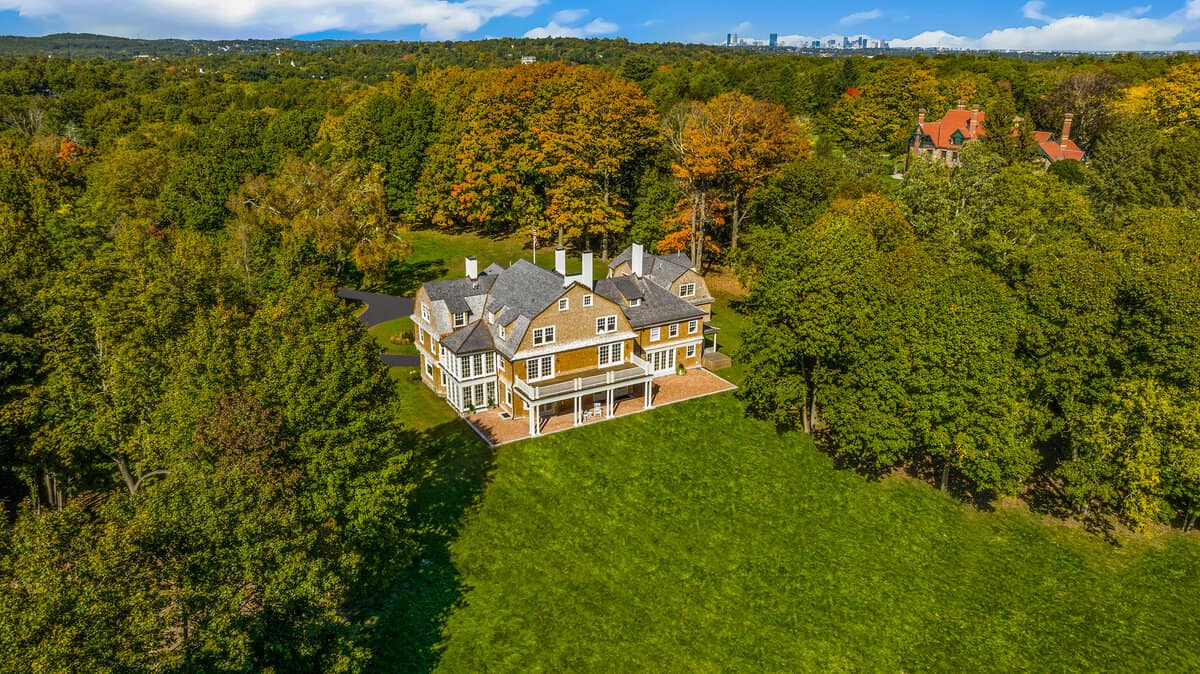 1452 Canton Avenue, Milton, MA 02186