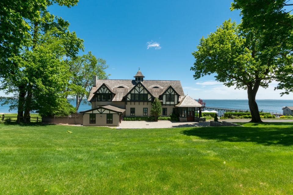 Darien CT