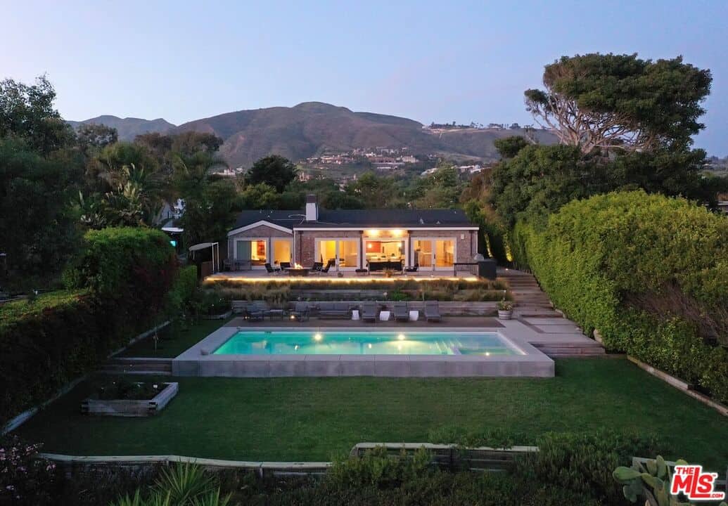 6453 Guernsey Avenue Malibu CA 90265