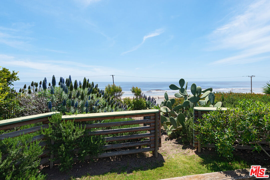 6453 Guernsey Avenue Malibu CA 90265