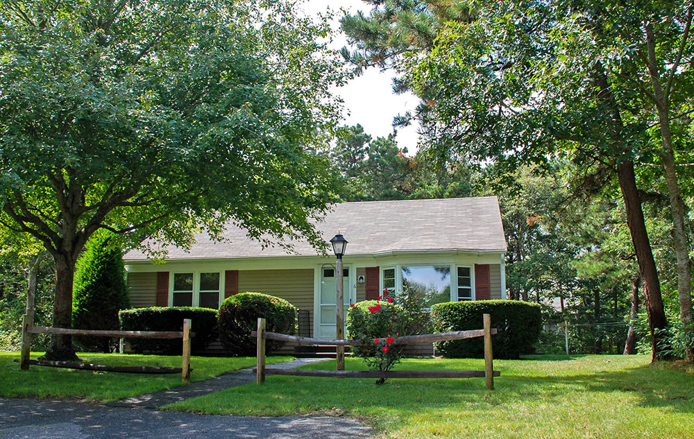 Cape Cod yearly rental homes in the Mid Cape area