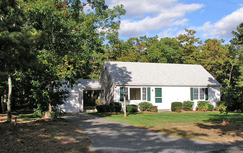 Cape Cod yearly rental homes in the Mid Cape area