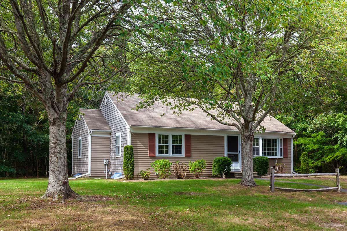 Cape Cod yearly rental homes in the Mid Cape area