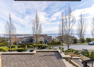 2291 Orchard West Vancouver BC V7V 4X6