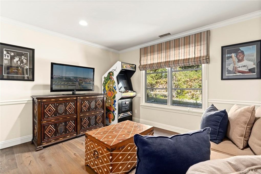 4 Winged Foot Lane CA 92660