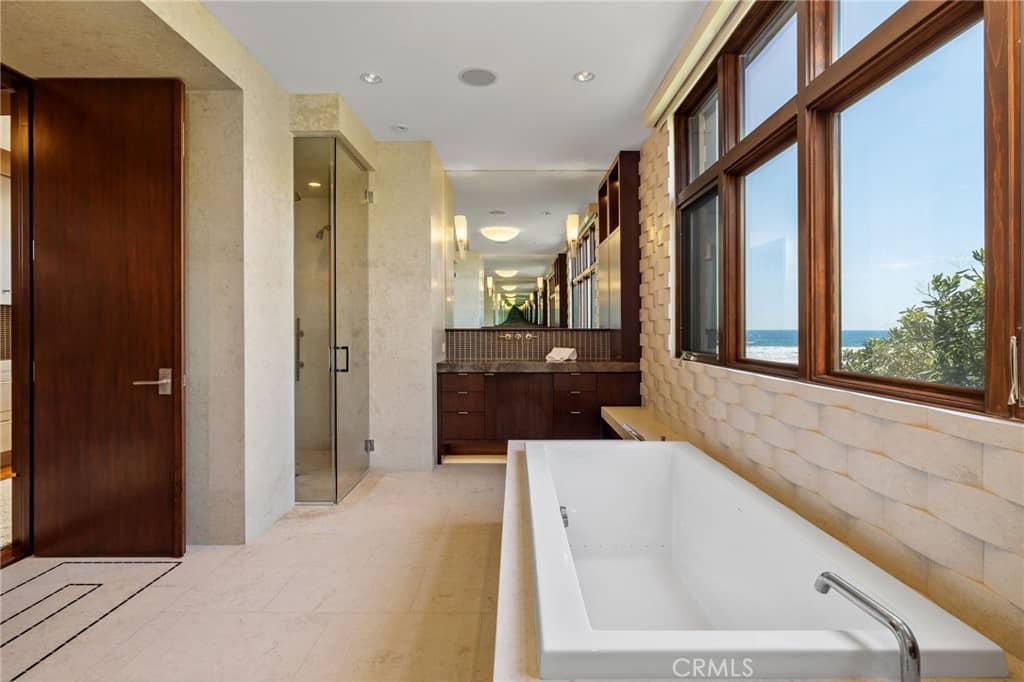 2826 The Strand Hermosa Beach CA 90254