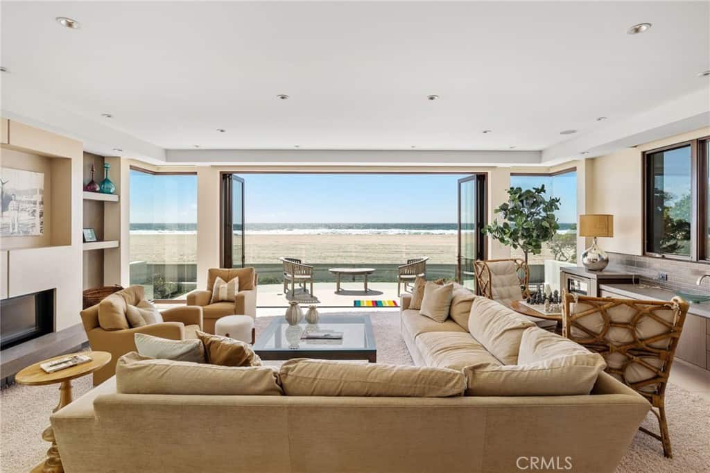2826 The Strand Hermosa Beach CA 90254