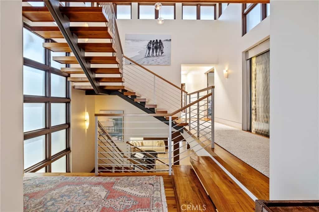 2826 The Strand Hermosa Beach CA 90254