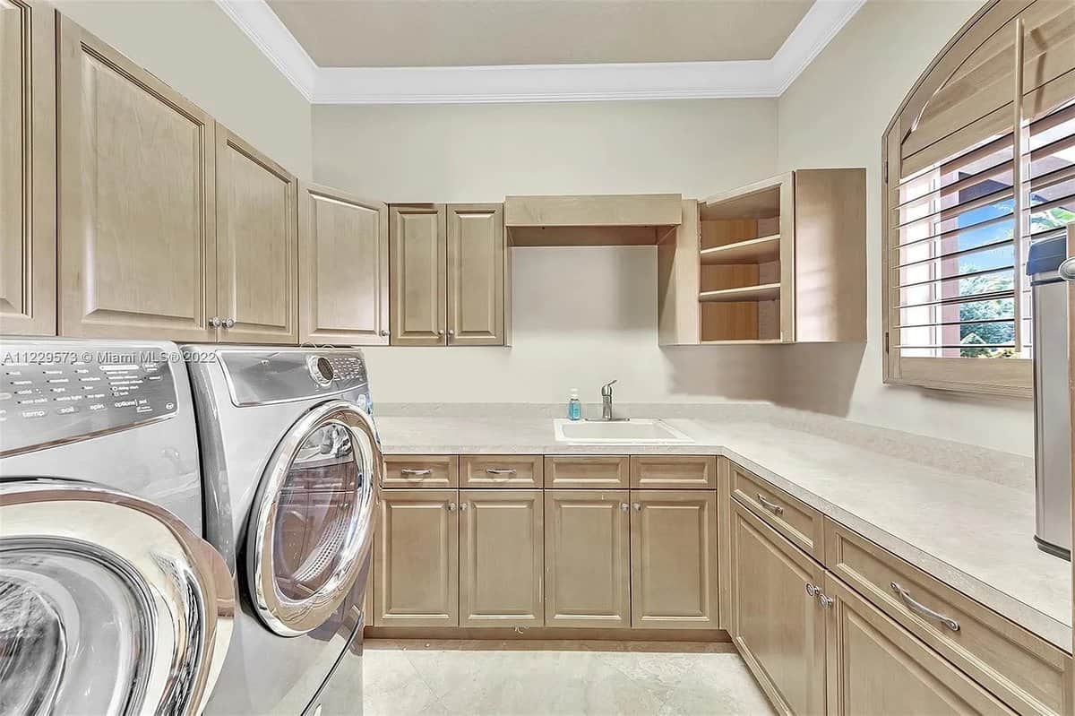 11029 Blackhawk Boulevard Davie FL 33328