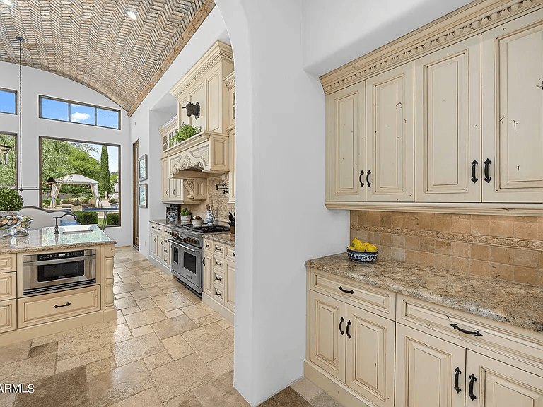 7714 N Calle Caballeros Street Paradise Valley AZ 85253