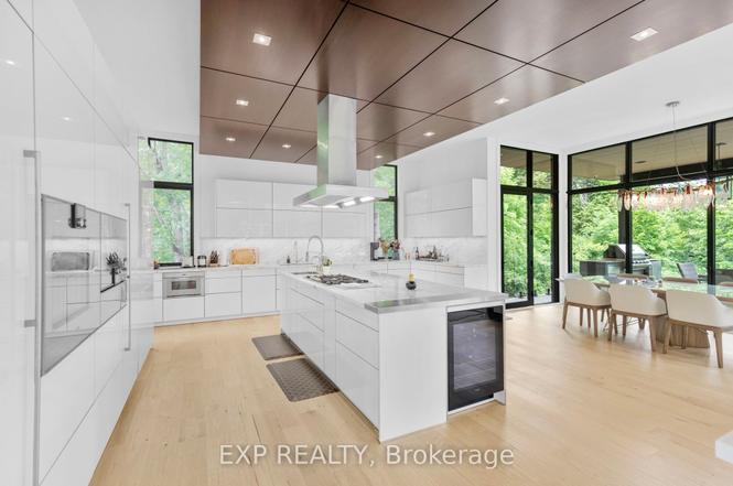 8 Cachet Parkway Markham ON L6C 1G8