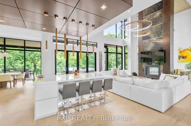 8 Cachet Parkway Markham ON L6C 1G8
