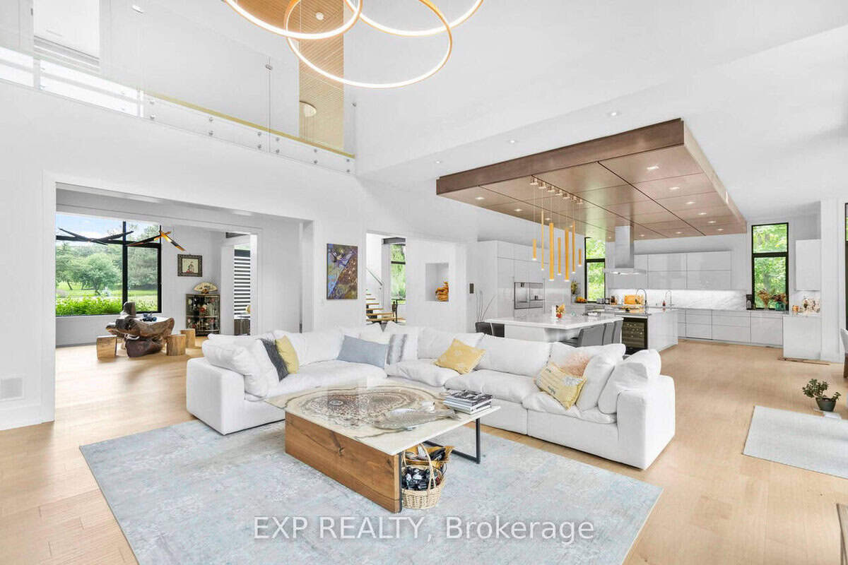 8 Cachet Parkway Markham ON L6C 1G8