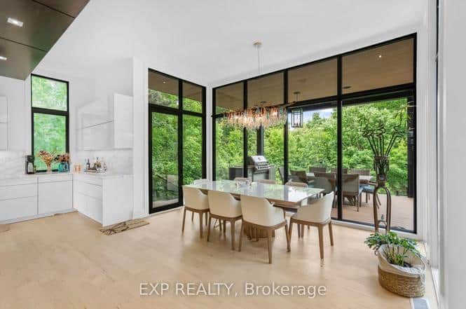 8 Cachet Parkway Markham ON L6C 1G8