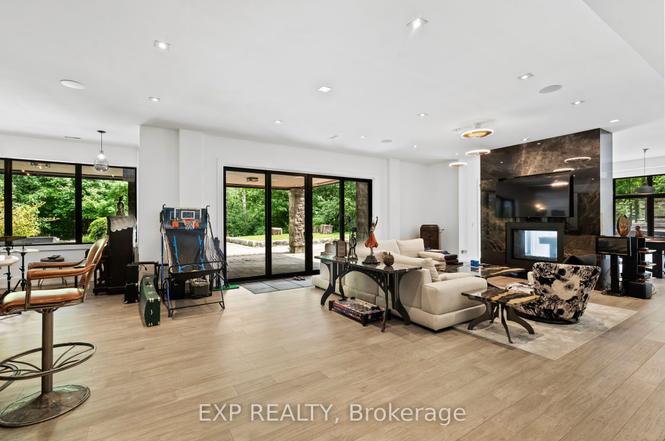 8 Cachet Parkway Markham ON L6C 1G8
