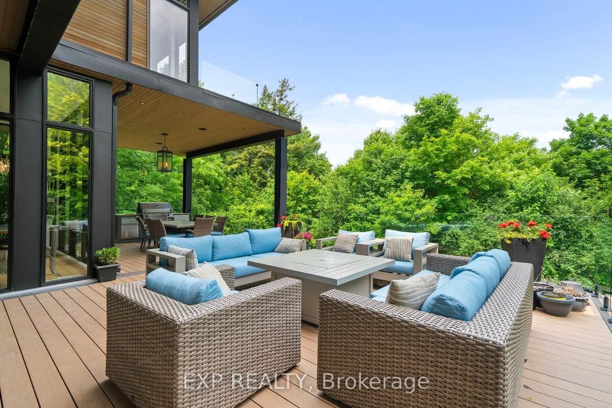 8 Cachet Parkway Markham ON L6C 1G8