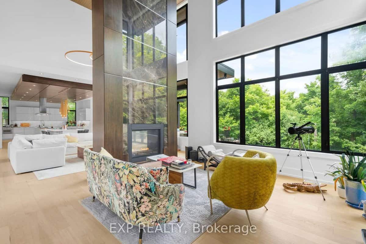 8 Cachet Parkway Markham ON L6C 1G8