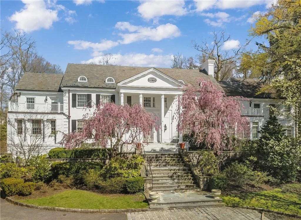 17 Heathcote Road Scarsdale NY 10583