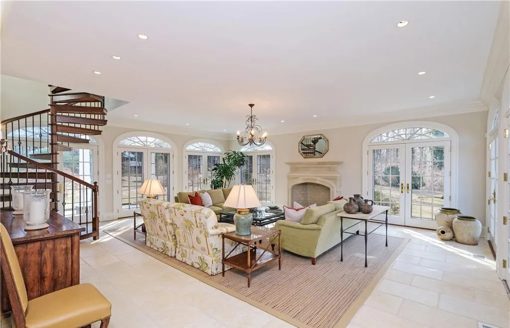17 Heathcote Road Scarsdale NY 10583