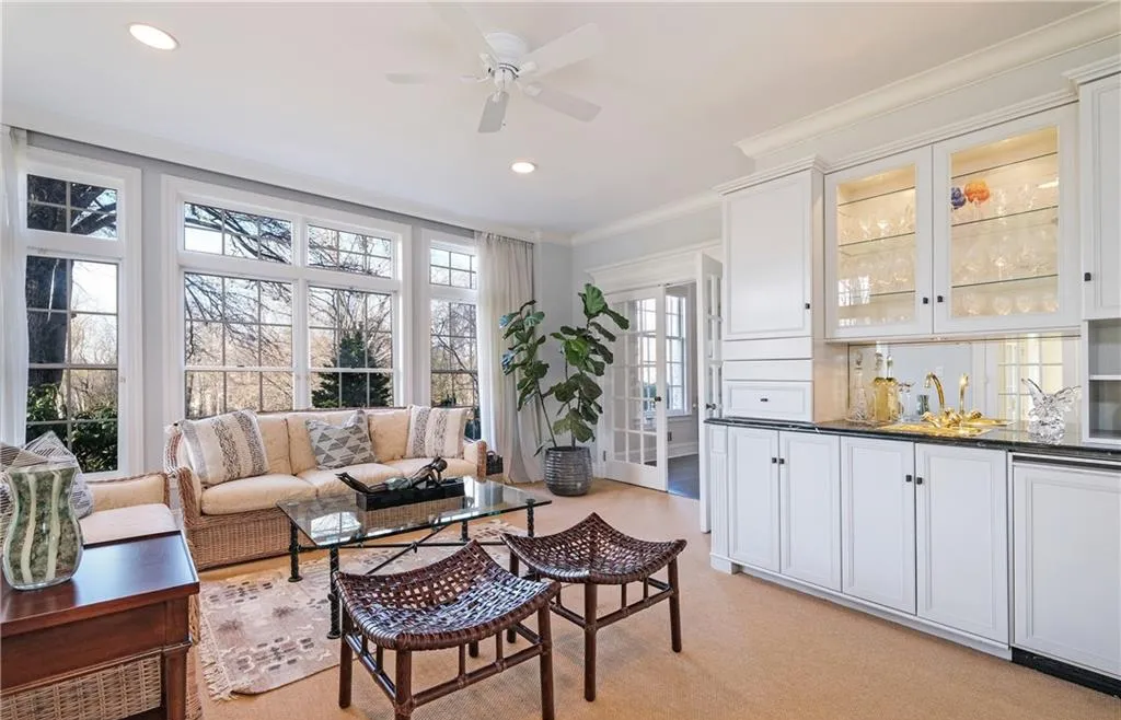 17 Heathcote Road Scarsdale NY 10583