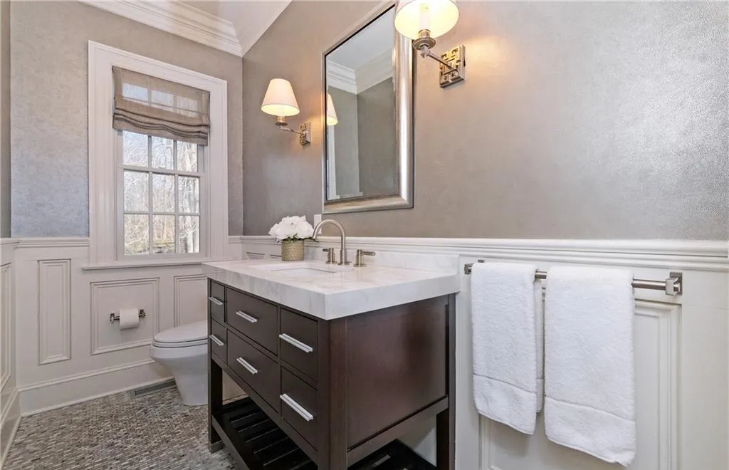 17 Heathcote Road Scarsdale NY 10583