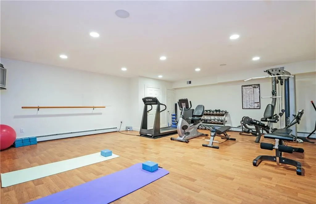 17 Heathcote Road Scarsdale NY 10583