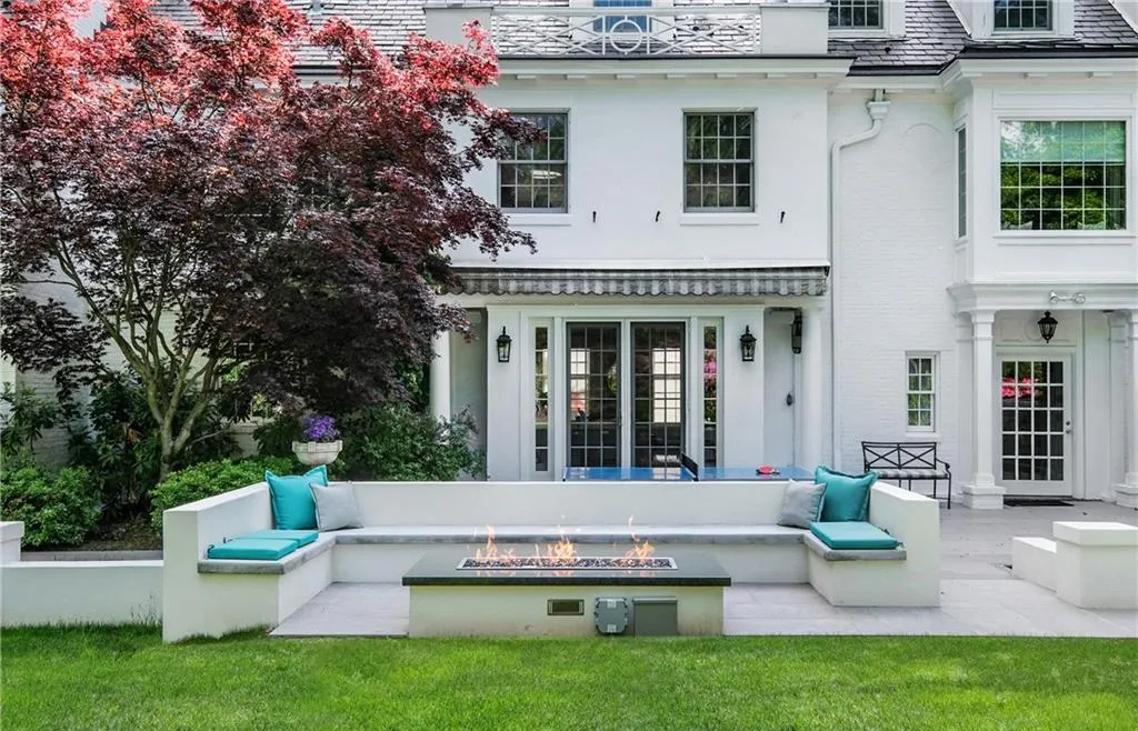 17 Heathcote Road Scarsdale NY 10583