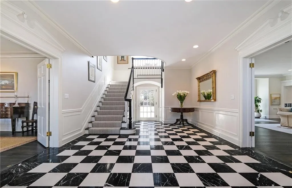 17 Heathcote Road Scarsdale NY 10583