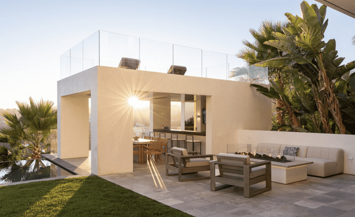 833 Stradella Road Los Angeles CA 90077