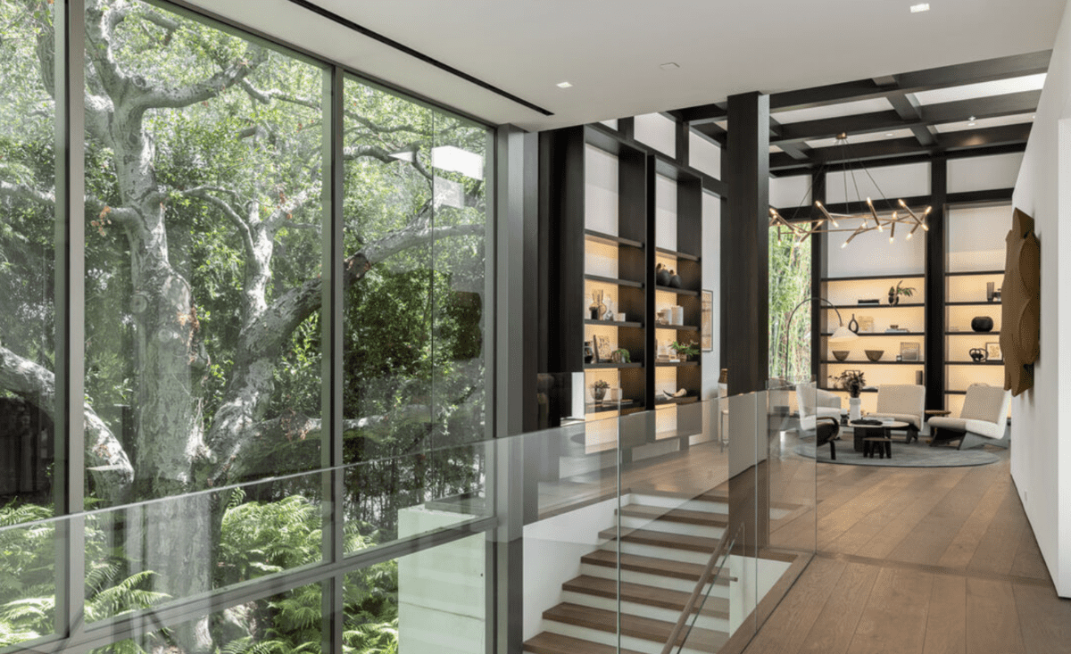 833 Stradella Road Los Angeles CA 90077