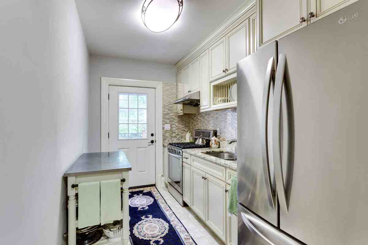 958 Carya Court Great Falls VA 22066
