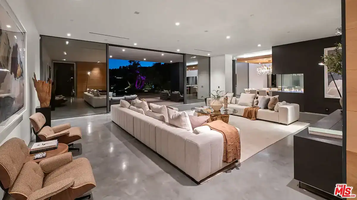 2341 Gloaming Way Beverly Hills CA 90210