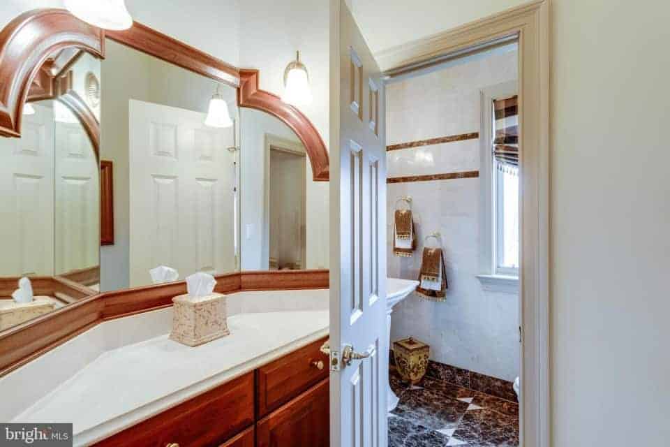 9179 Old Dominion Drive Great Falls VA 22066
