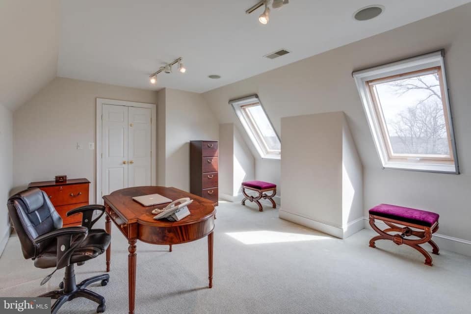9179 Old Dominion Drive Great Falls VA 22066