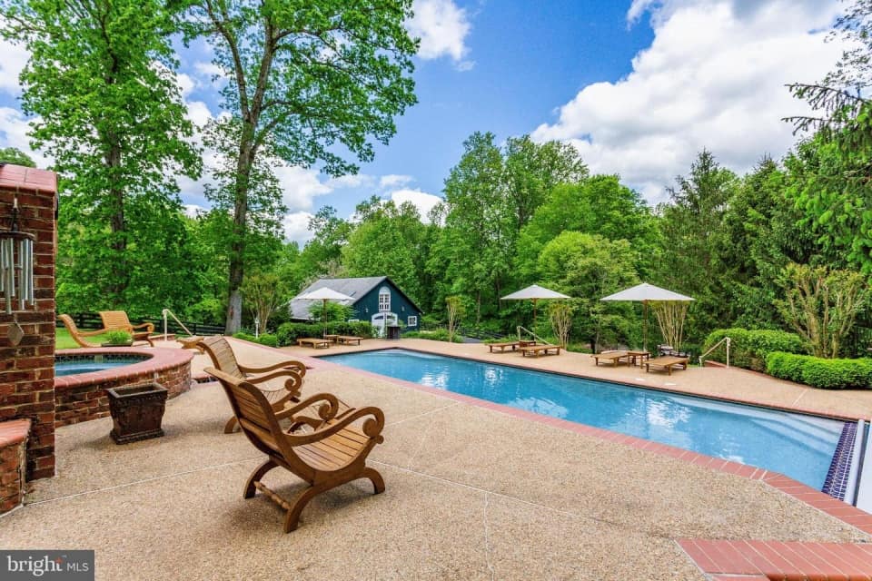 9179 Old Dominion Drive Great Falls VA 22066