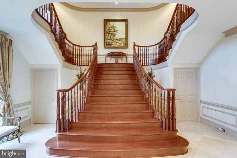 9179 Old Dominion Drive Great Falls VA 22066