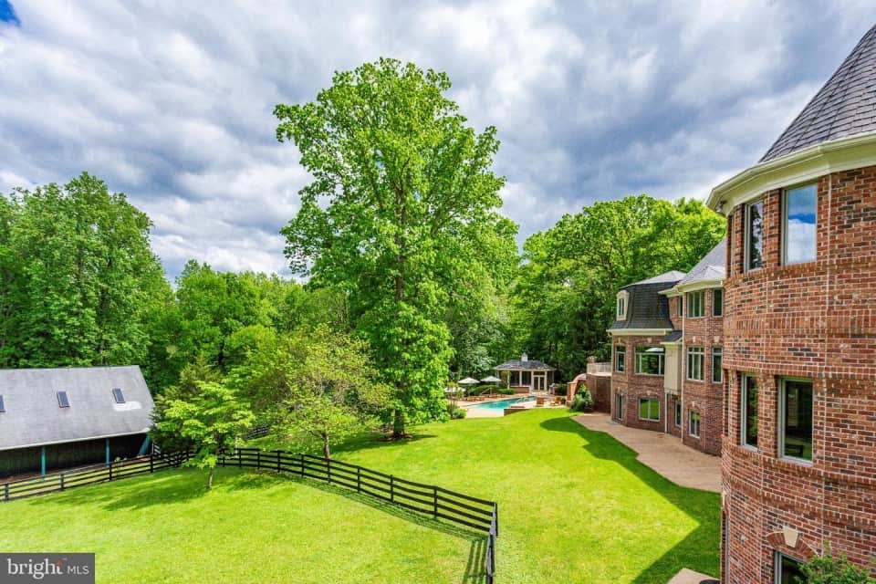 9179 Old Dominion Drive Great Falls VA 22066