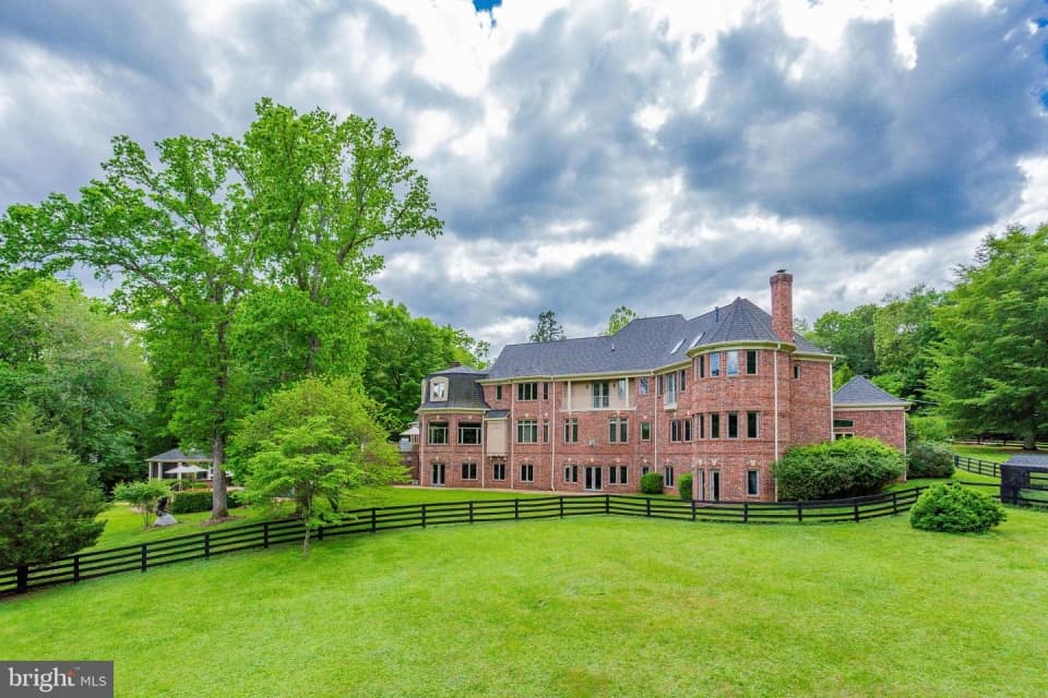9179 Old Dominion Drive Great Falls VA 22066