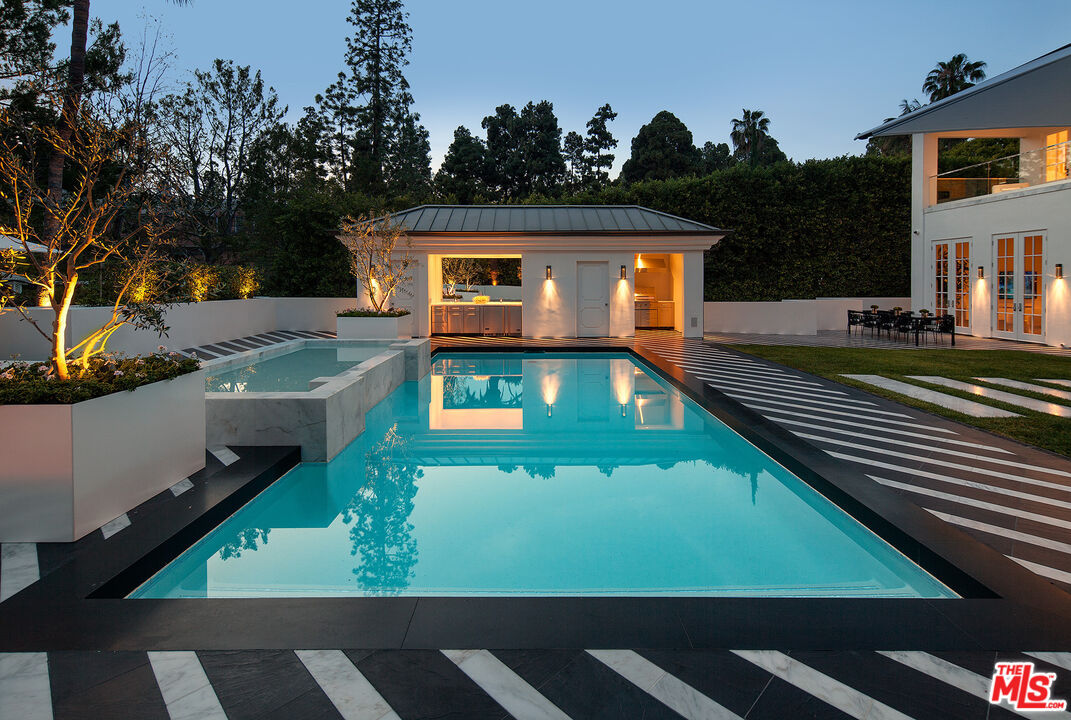 917 N Crescent Drive Beverly Hills CA 90210