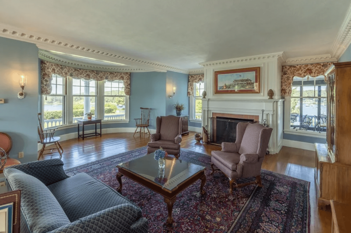 314 Quissett Avenue Falmouth MA 02543