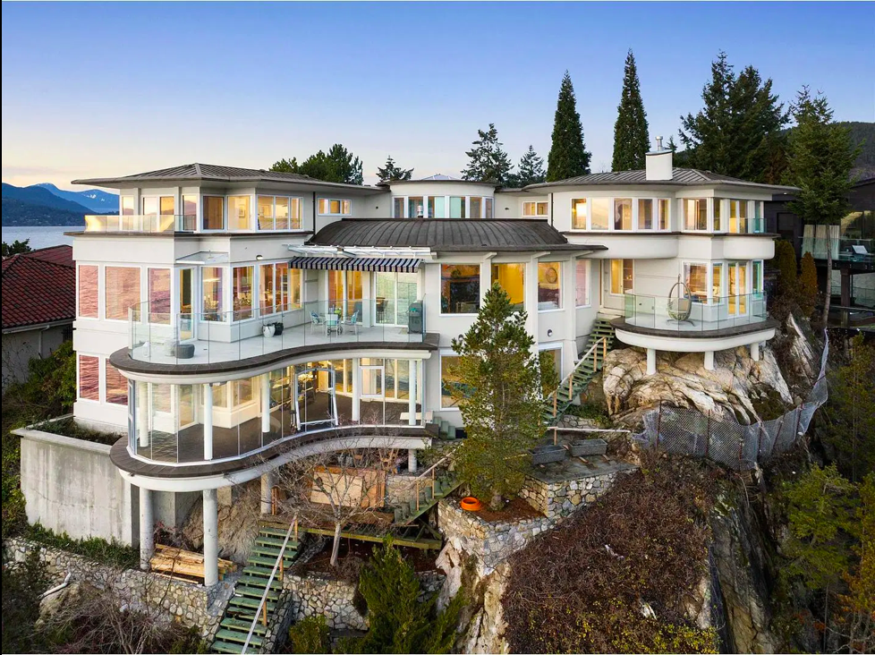 5310 Seaside Place West Vancouver V7W3E2