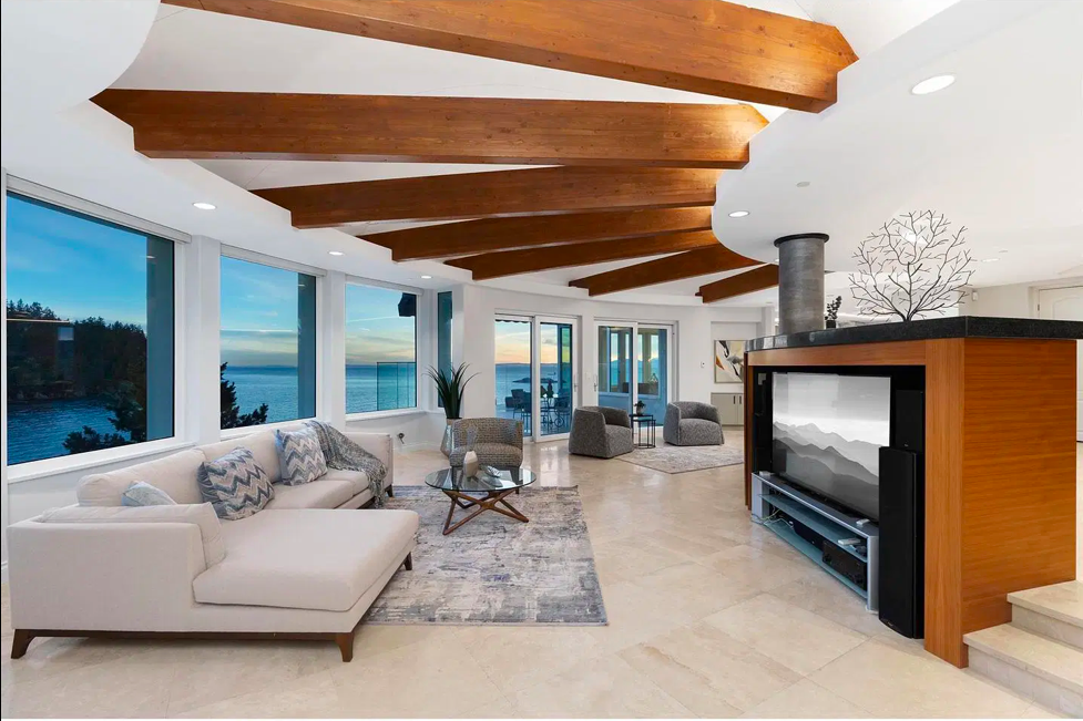 5310 Seaside Place West Vancouver V7W3E2