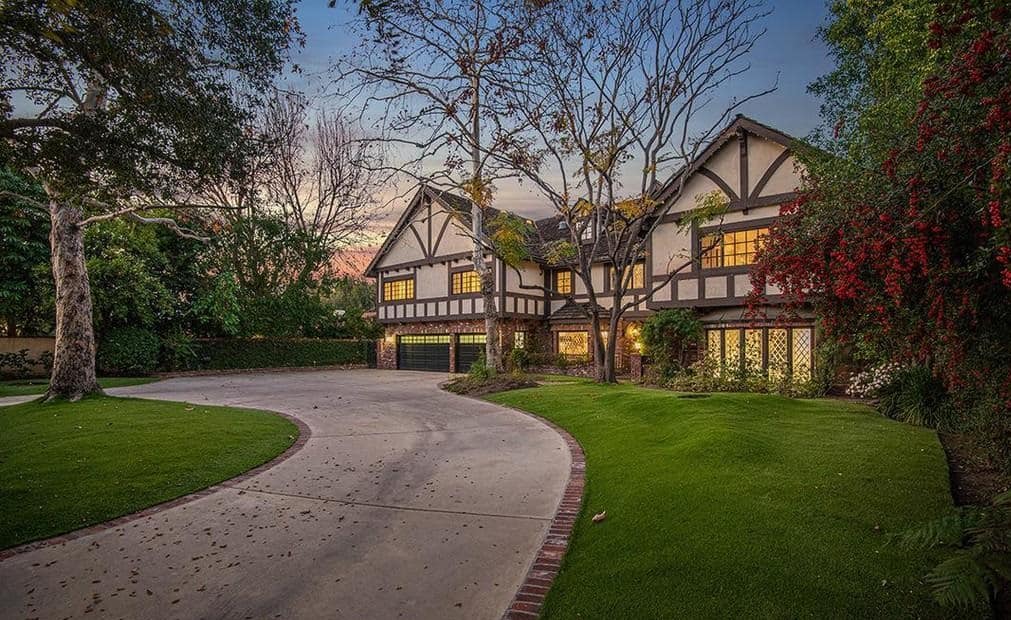 10415 Sarah Street Toluca Lake CA 91602