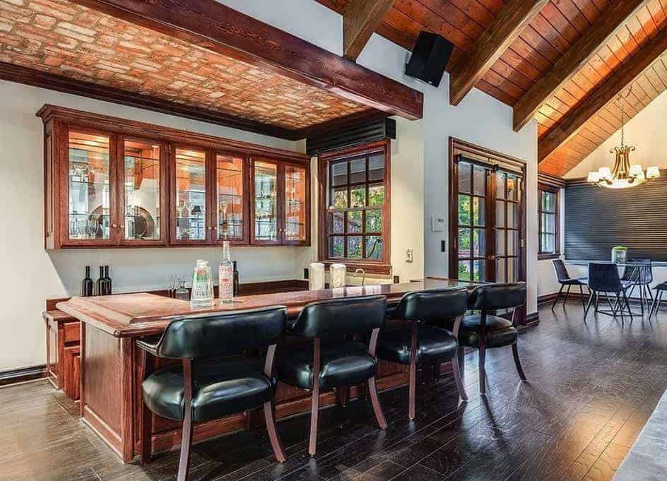10415 Sarah Street Toluca Lake CA 91602