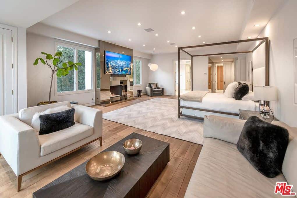 3381 Stone Ridge Lane Los Angeles CA
