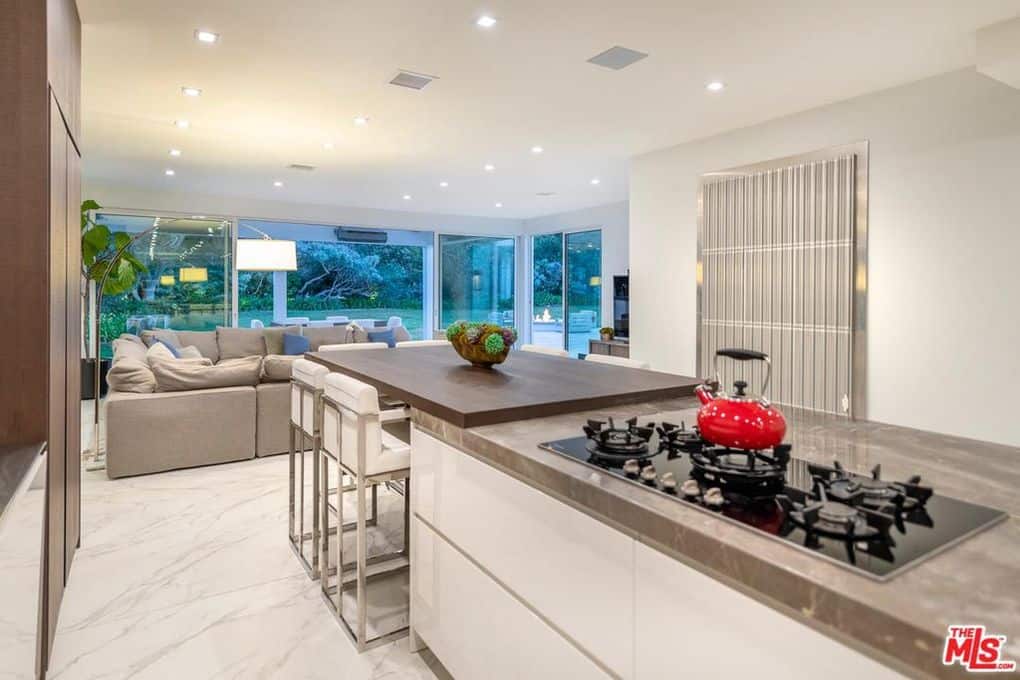 3381 Stone Ridge Lane Los Angeles CA