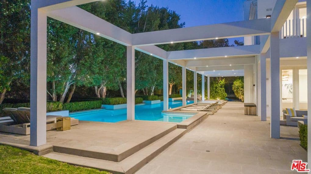 3381 Stone Ridge Lane Los Angeles CA