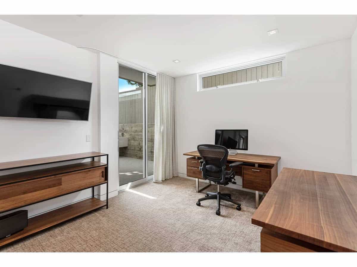 3642 Beverly Ridge Drive Sherman Oaks CA 91423
