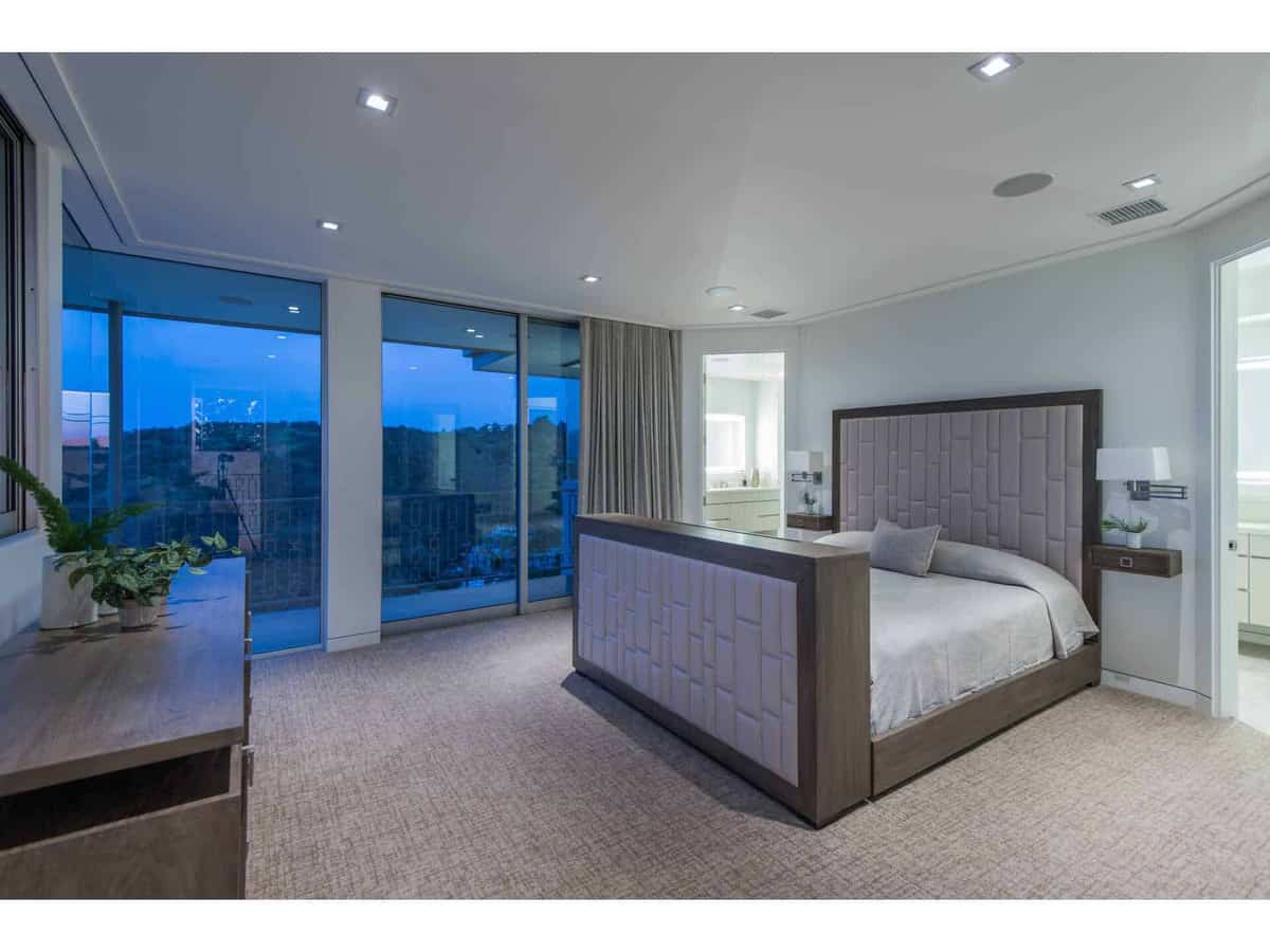 3642 Beverly Ridge Drive Sherman Oaks CA 91423