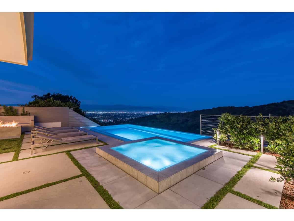 3642 Beverly Ridge Drive Sherman Oaks CA 91423
